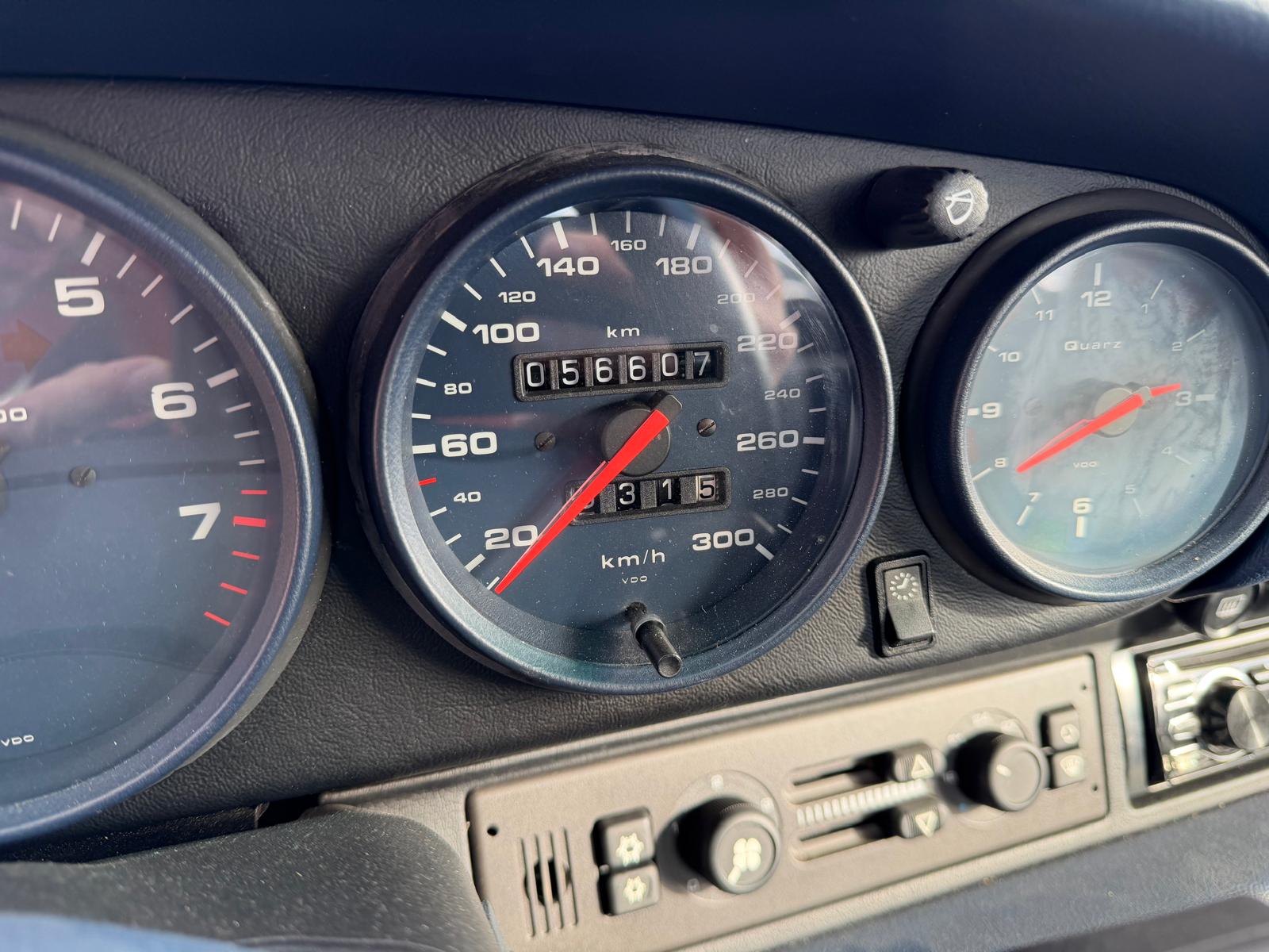 1994 Porsche 911 (993) Carrera - Gallery 6