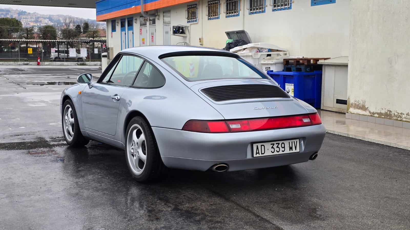 1995 Porsche  911 (993) Carrera 4 - Image 4