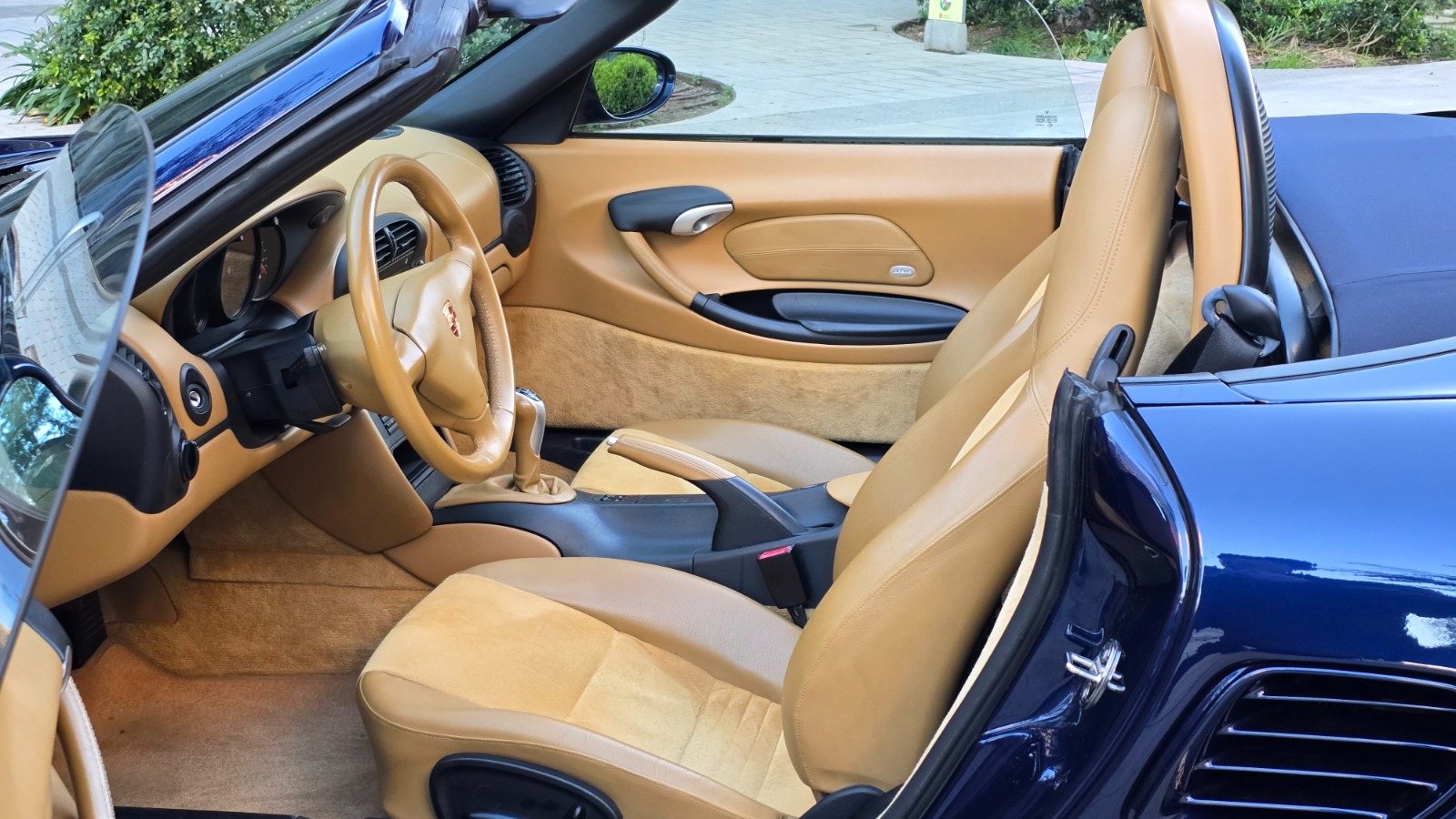2004 Porsche  Boxster 2.7 - Manual - Image 7